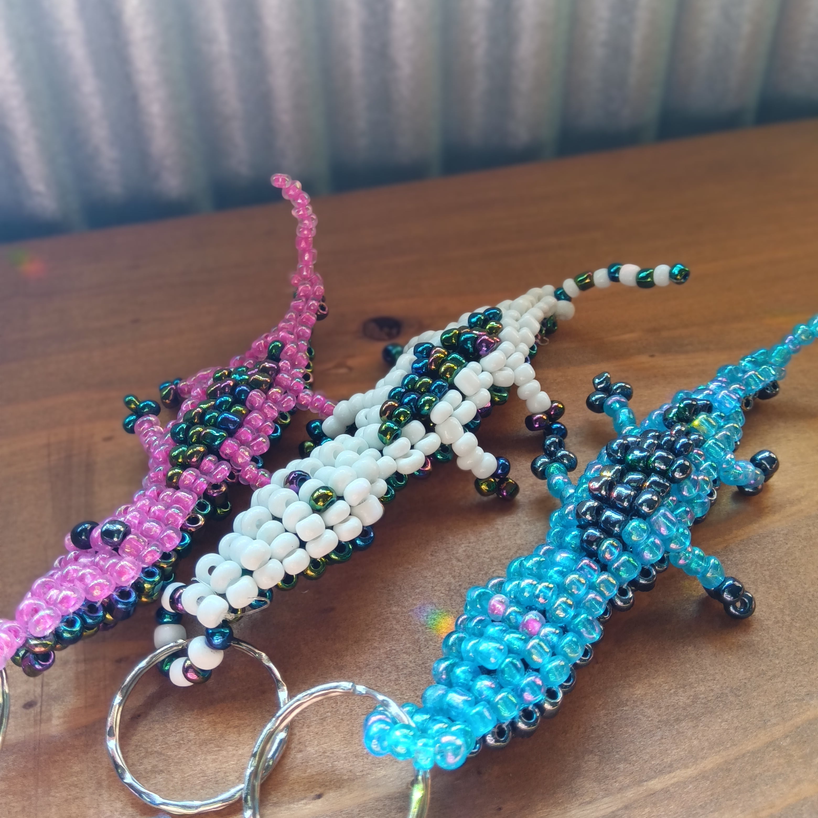幸運を運ぶヤモリ（チュチャ）のビーズキーホルダー チャーム キラキラ