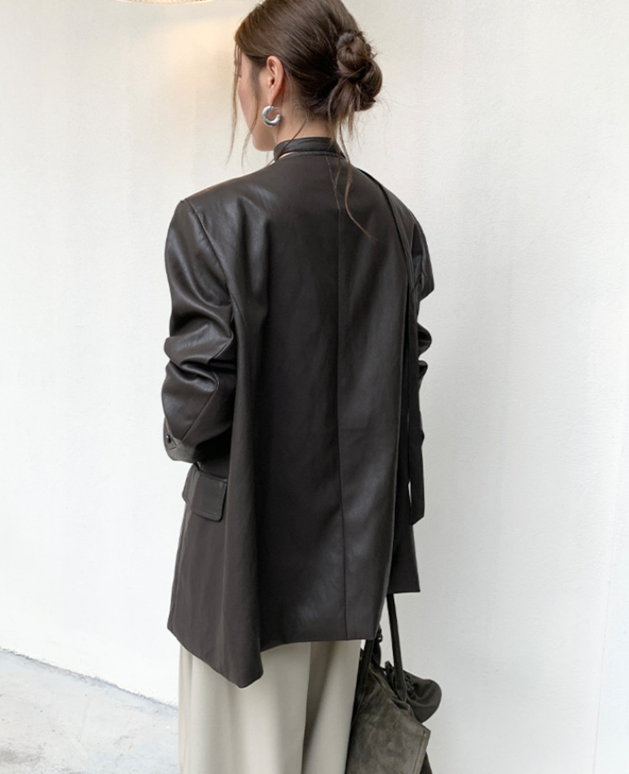 大人リラックス レザー調ミドルジャケット