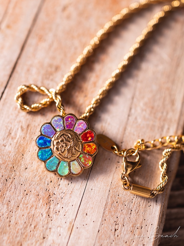 Flower opal necklace