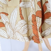 フラダンス 衣装 ワンピース ドレス Hula&Tahiti ホワイト系 パフスリーブ きれい 上品 華やか 鮮やか 明るい かわいい 白 茶 ベージュ ハワイアン アロハ ハワイアンプリント フラ ダンス レッスン 練習 おしゃれ ナチュラル パーティー