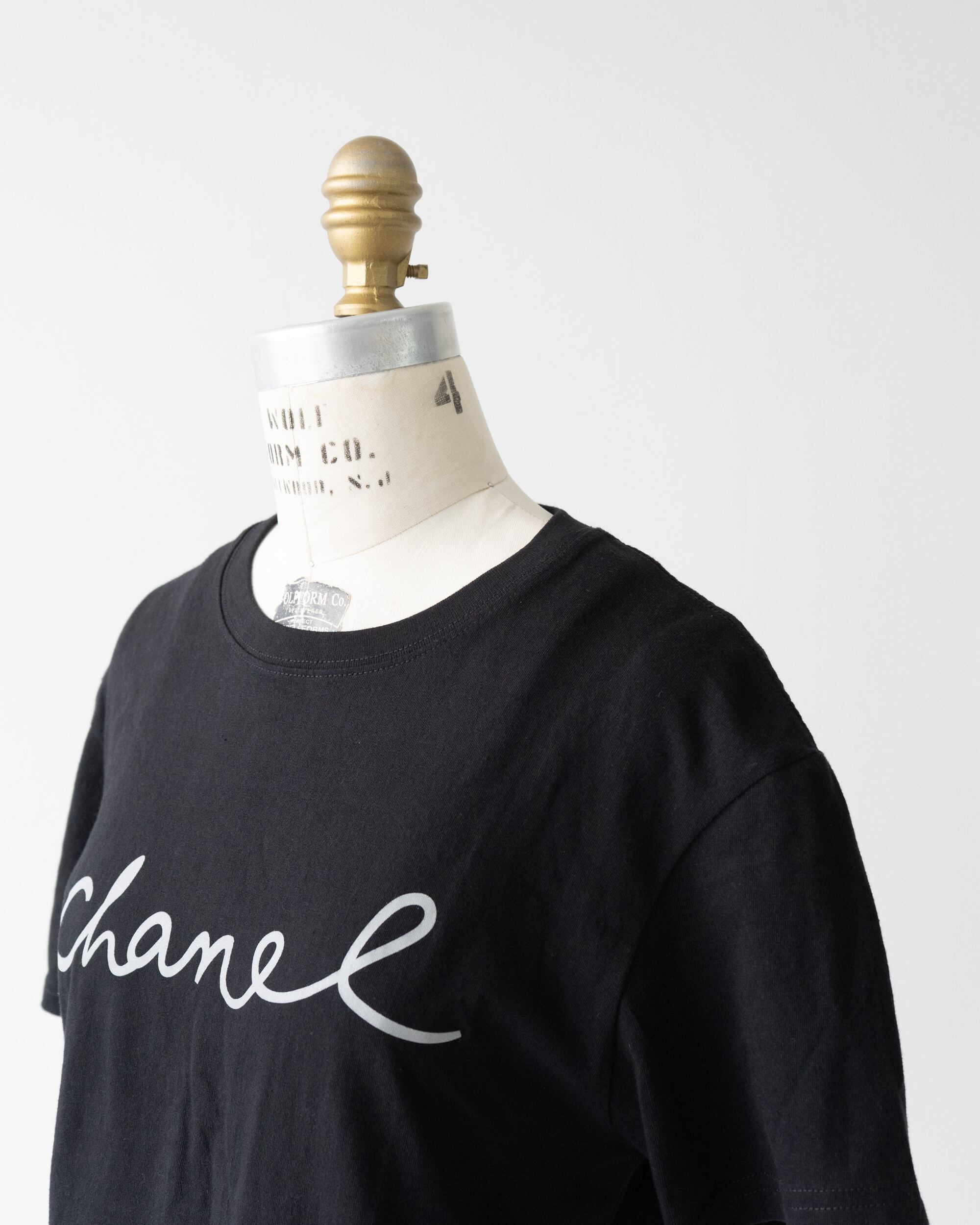 CHANEL〉Logo T-shirt U03279 RG09643 | Re:STATION STORE
