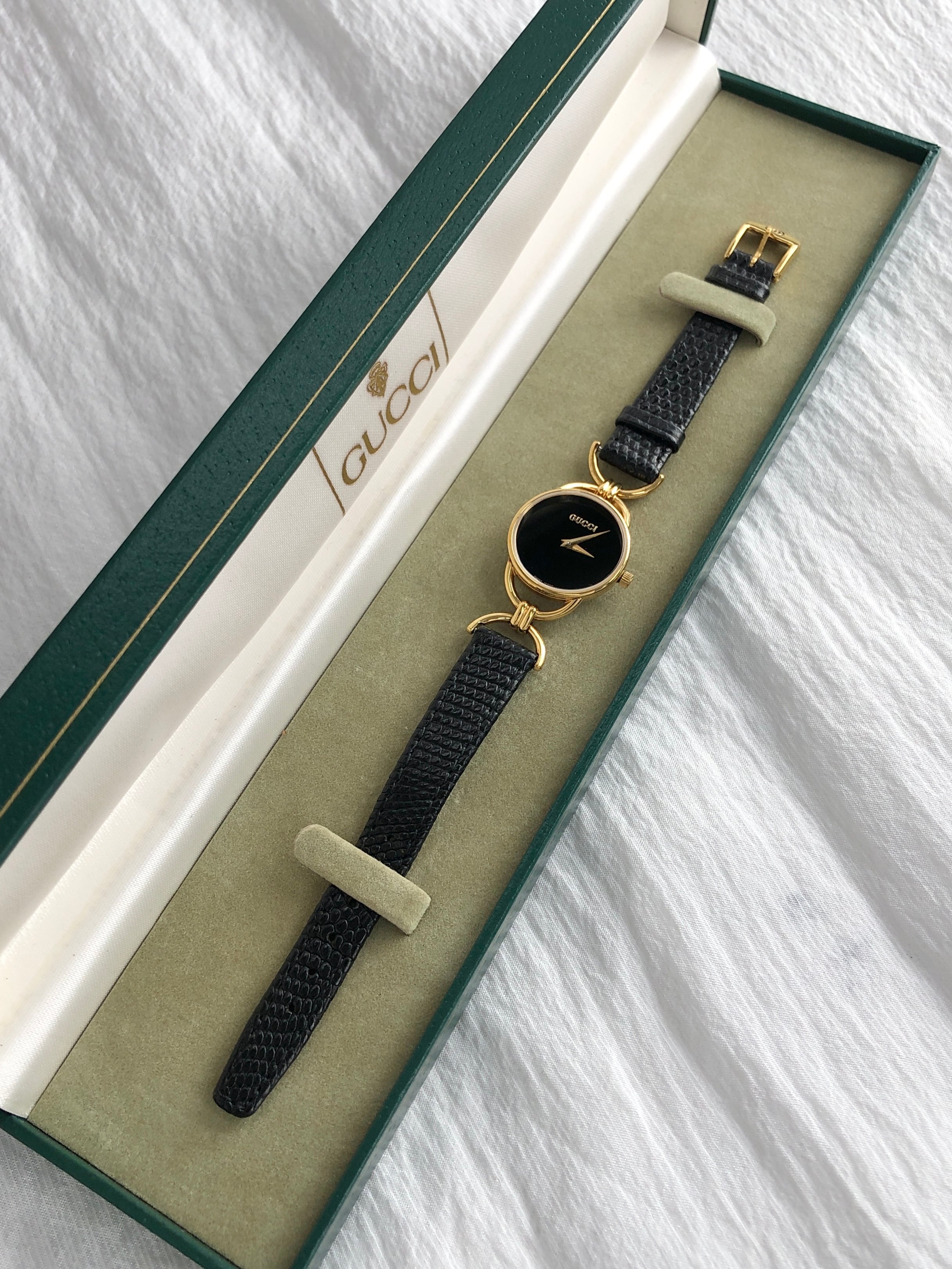 GUCCI グッチ 腕時計 ブラック クウォーツ 6000.2l vintage