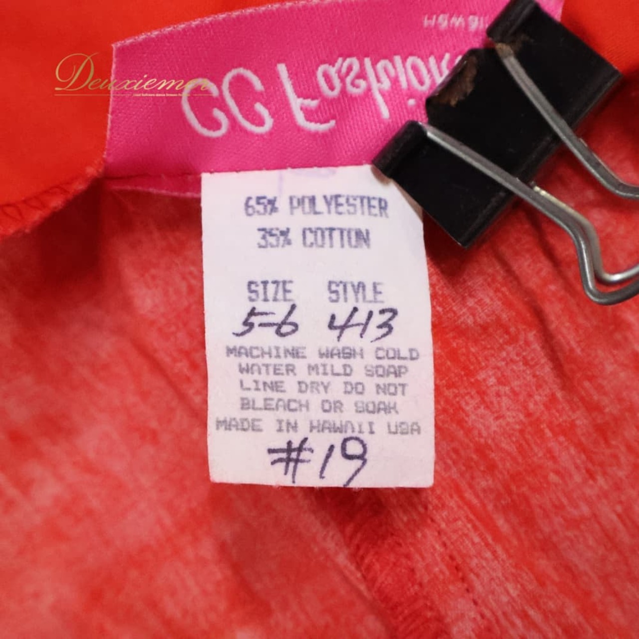フラダンス 衣装 CC Fashions CCファッション ワンピース ドレス レッド系 ハワイ製 フリル レフア柄 かわいい 華やか 鮮やか 明るい 赤 橙 黄 ハワイアン アロハ ハワイアンプリント フラ ダンス レッスン 練習 オレンジ系 イエロー系