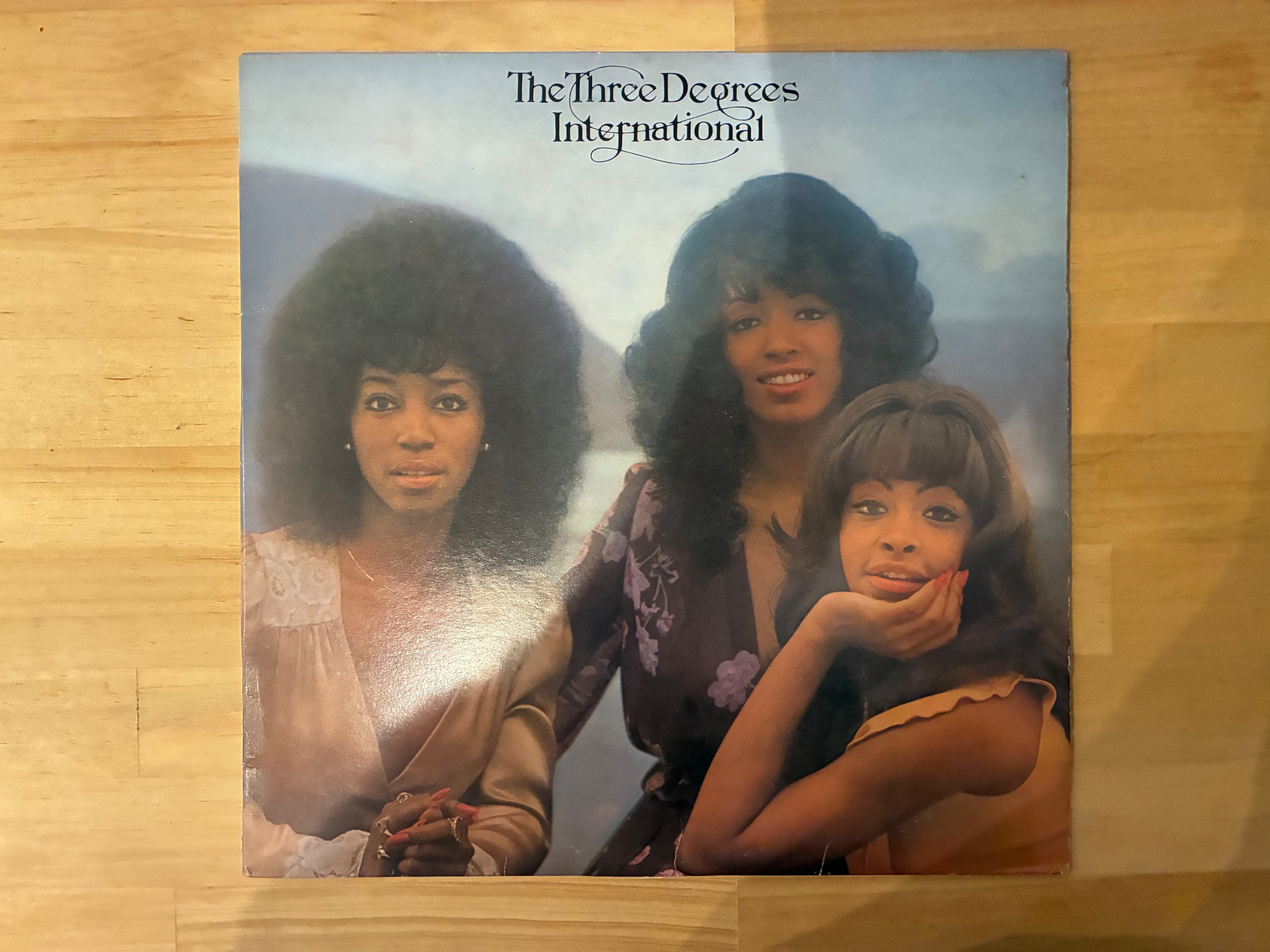THE THREE DEGREES / INTERNATIONAL | sixteen records (シックス