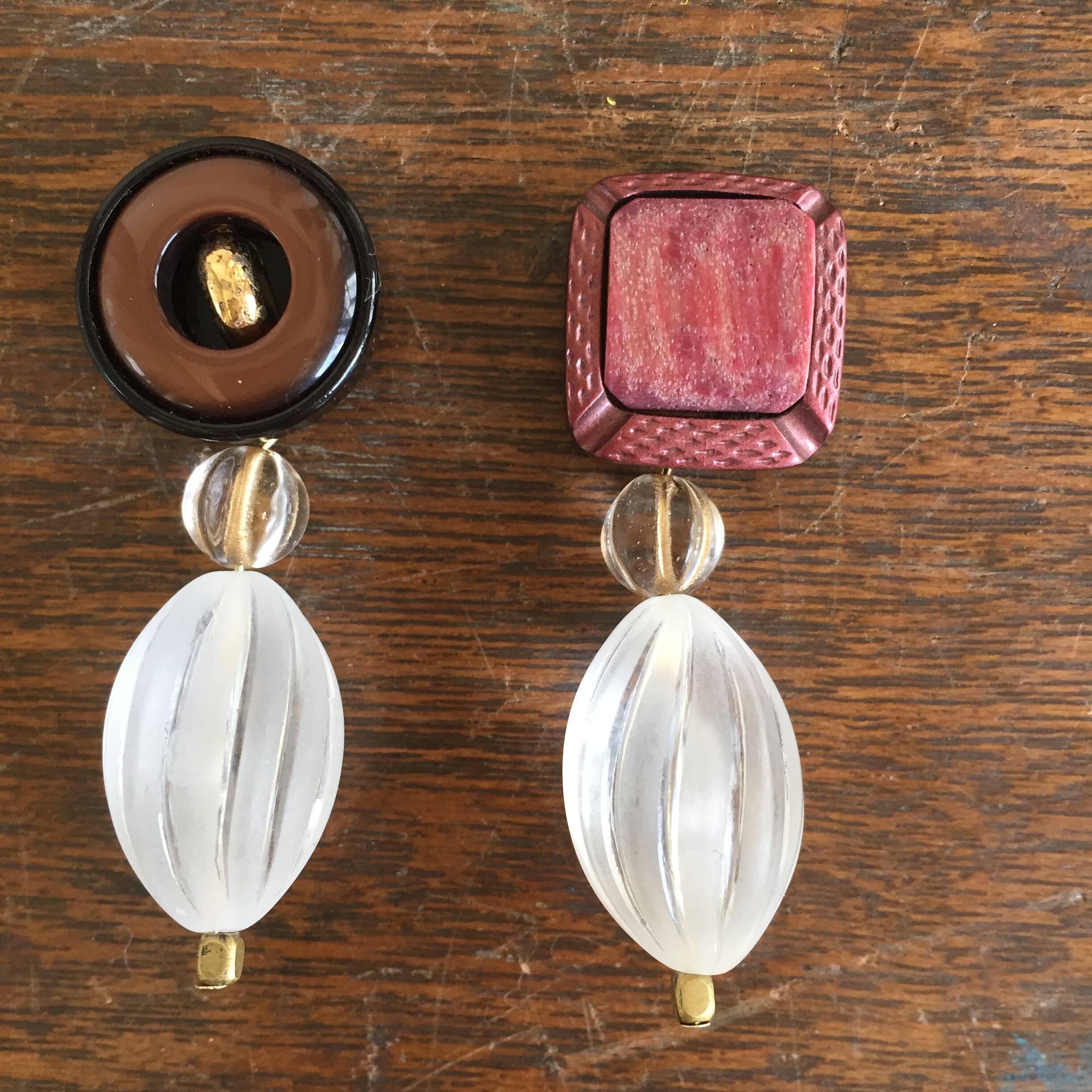 【SALE】まるとしかくボタンピアスorイヤリング(vintage button)