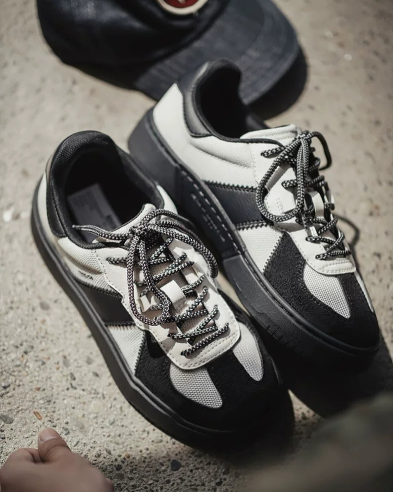 Retro Thick Bottom Casual Sneakers K0207