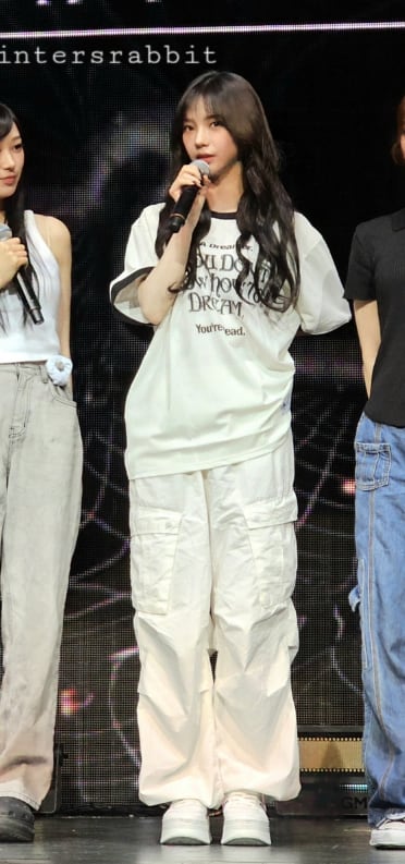 ルセラフィム LE SSERAFIM ジョガーパンツ