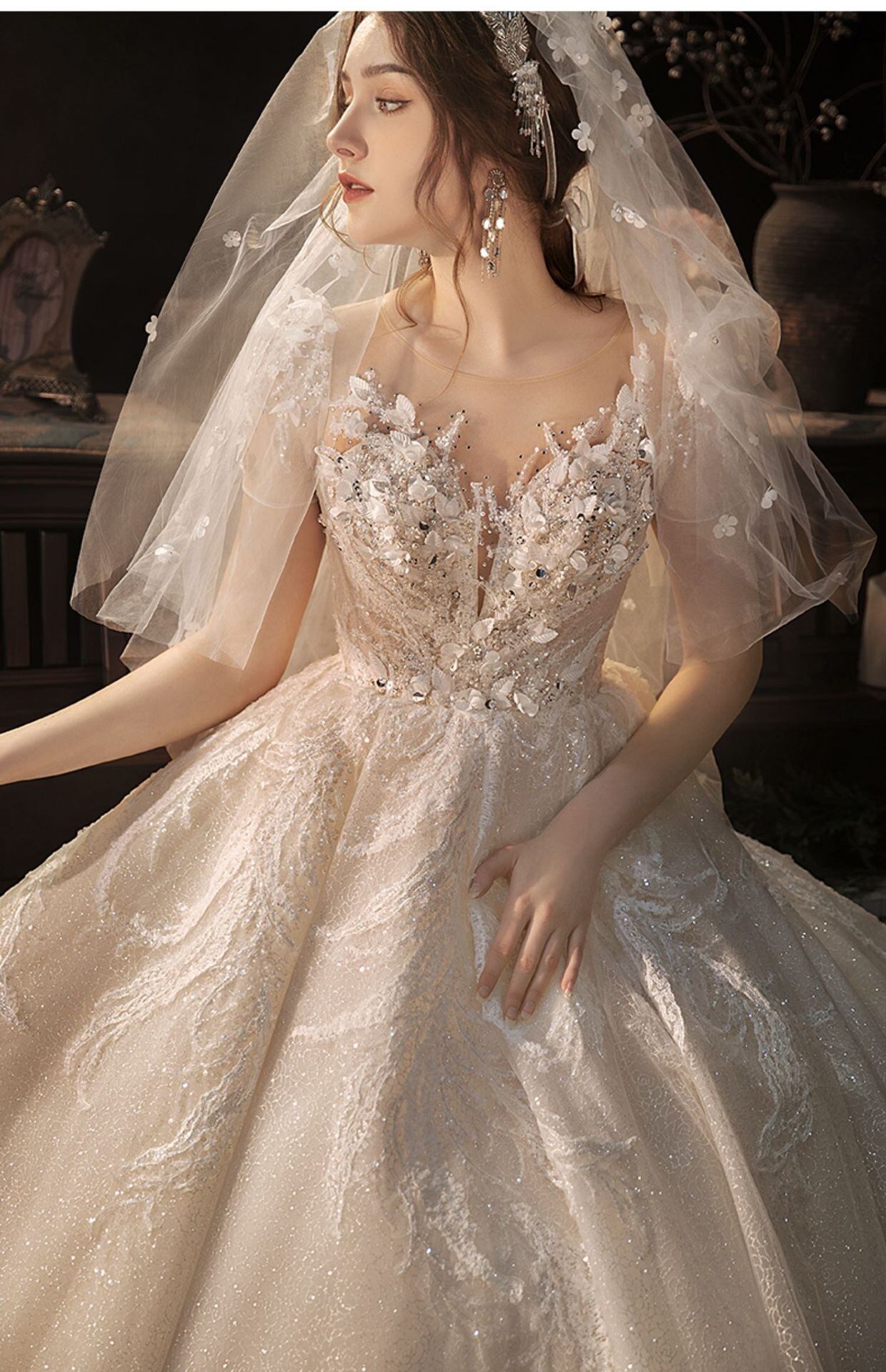 ウェディングドレス一式！！手渡しなら10000円以下でそろっちゃいます。 ウェディングドレス一式！！手渡しなら10000円以下でそろっちゃいます。