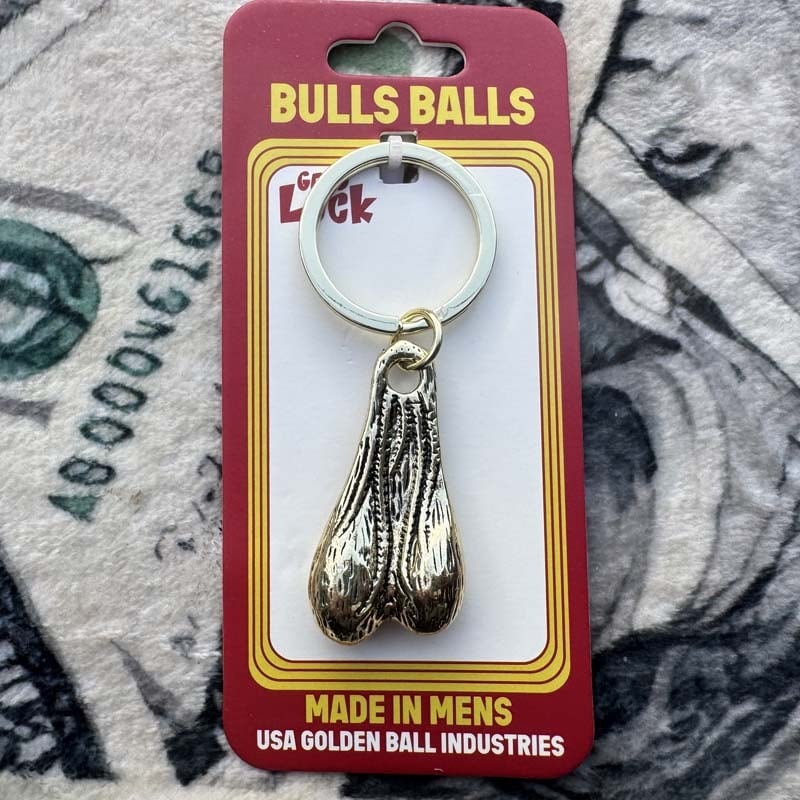 幸運を呼ぶ？魔除けにも！牛の睾丸、金玉、ブルズボール キーホルダー