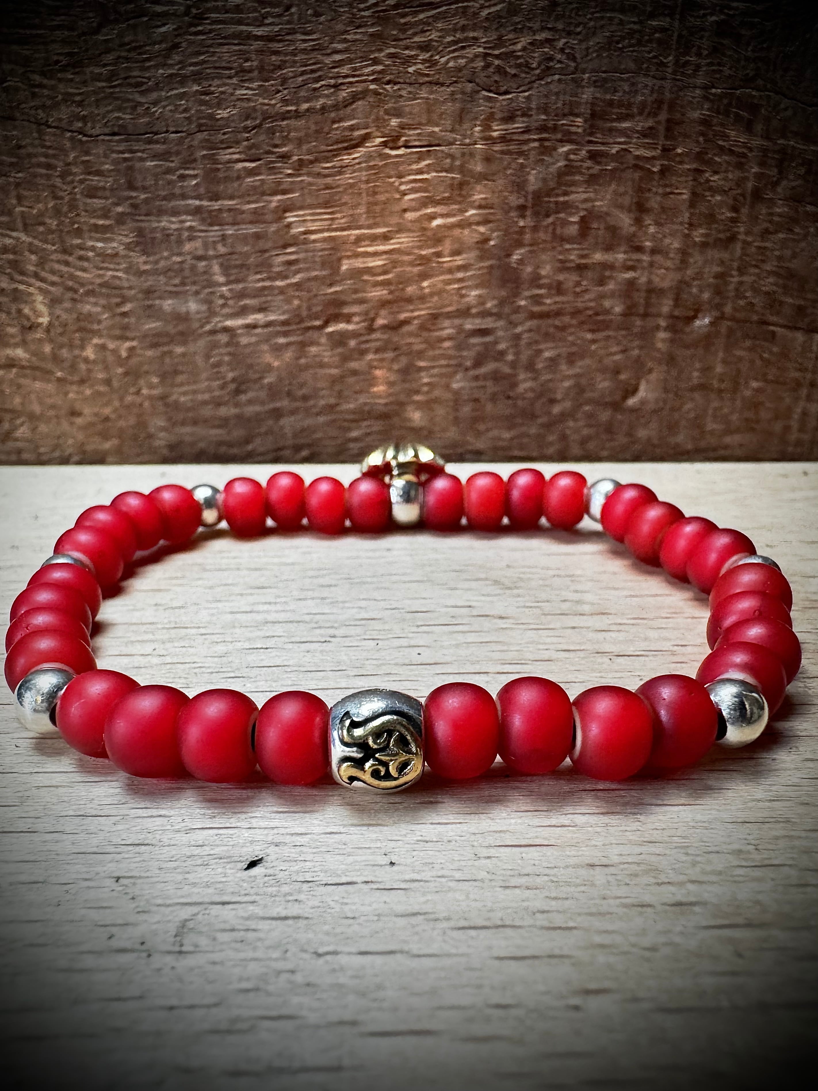 Gift Rover インディアンレッドビーズブレスレット：アポロコンチョ