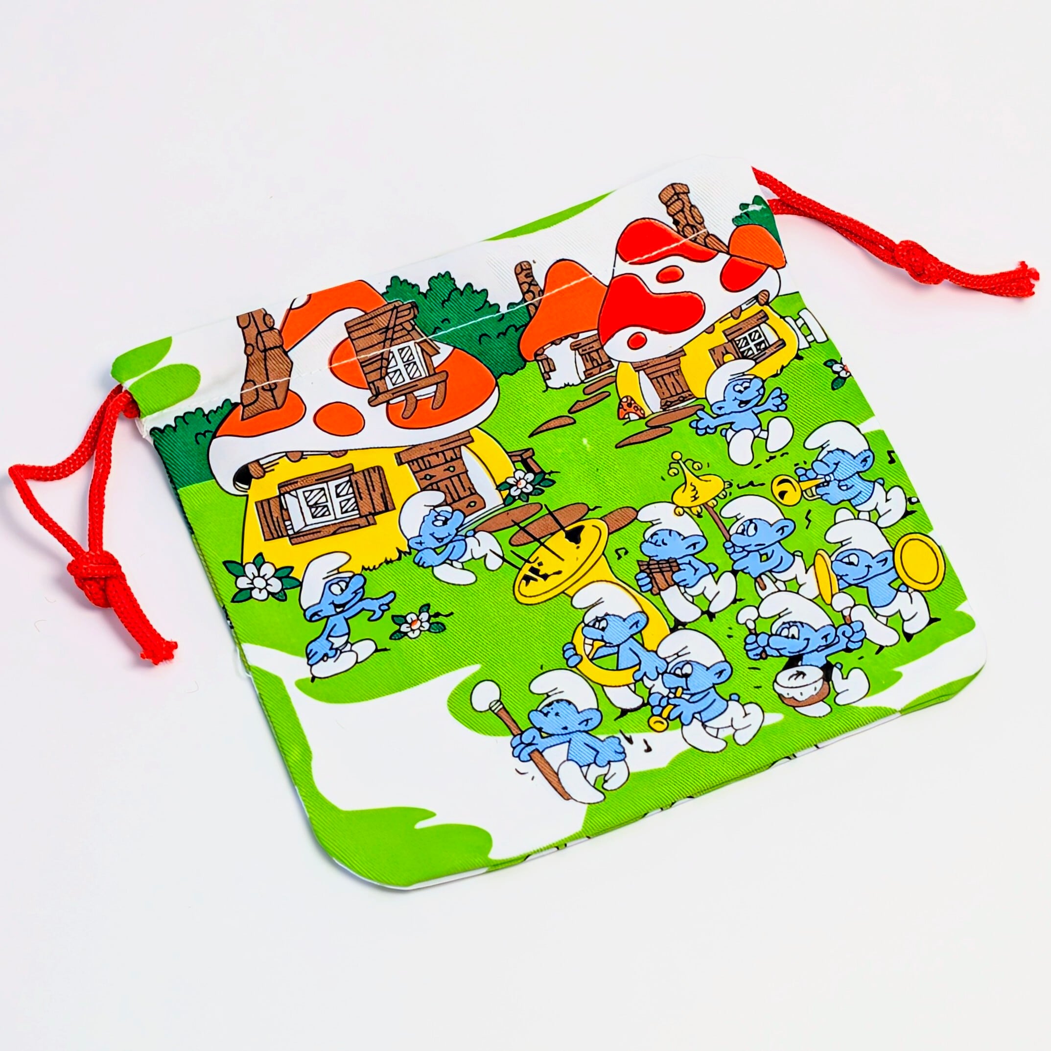 ✨️可愛すぎて何枚も欲しい♡✨️アメリカンキャラクターPURSE【 Smurf ( スマーフ ) 】 スマーフ村 / 巾着袋 〚アメリカン雑貨 アメトイ〛【 Smurf（ スマーフ ）】アメリカンキャラクター巾着袋 〚アメリカン雑貨 アメトイ〛