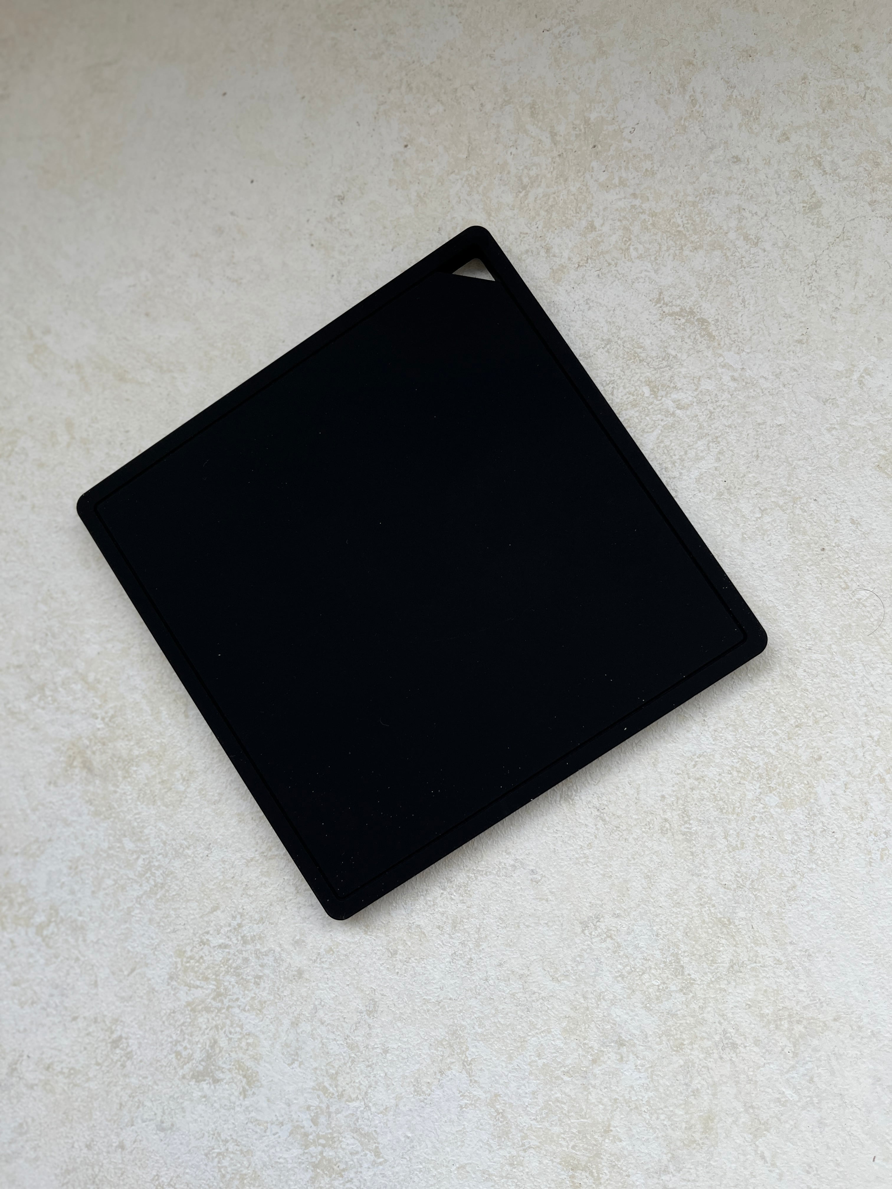 シリコン鍋敷き タワー角型(黒) | 和光カタヤマ