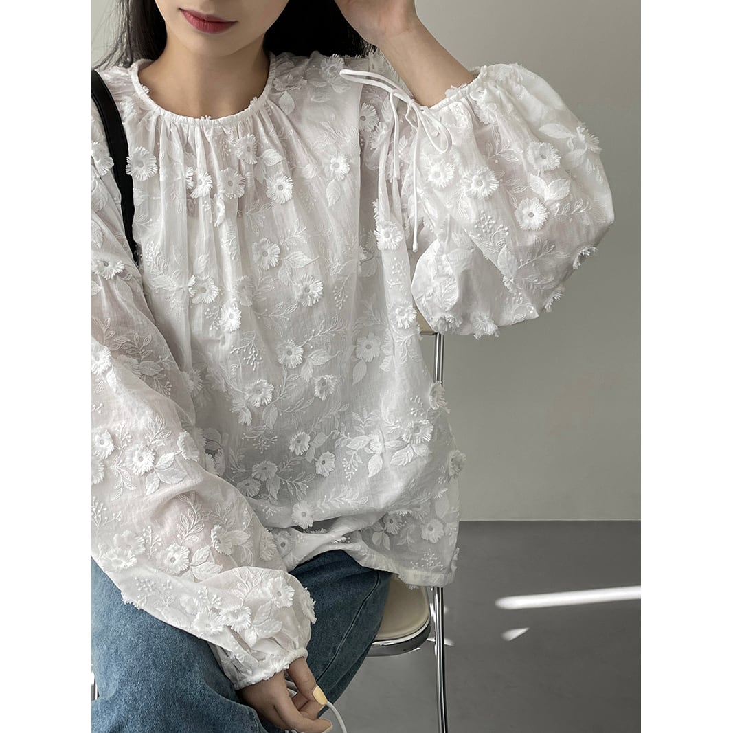 【新品】完売品‼️yilon flower lace blouse IVORY白 YILON イロン FLEUR LACE BLOUSE ivory