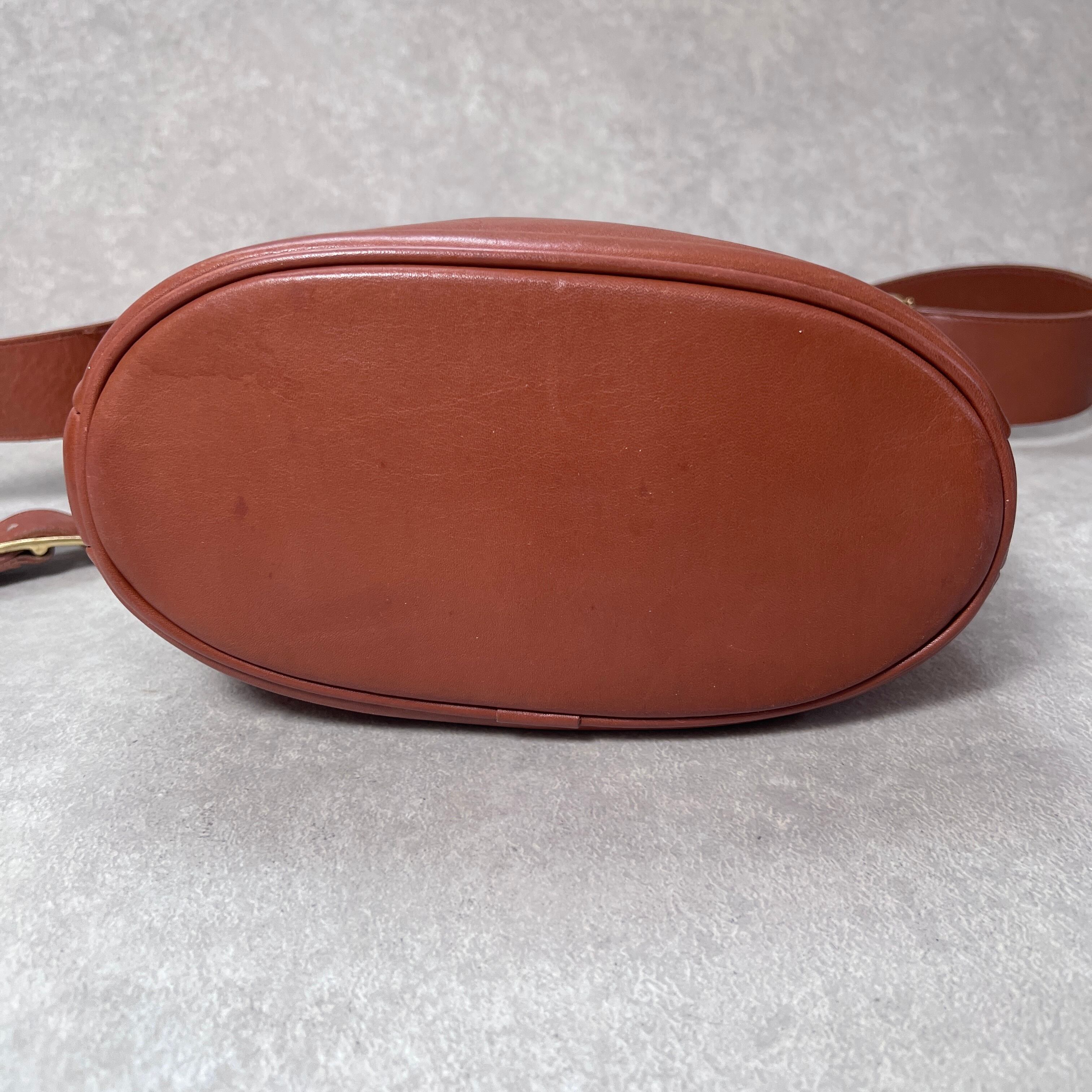USED】COACH ショルダーバッグ《 80s USA製 オールドコーチ 4128 タン