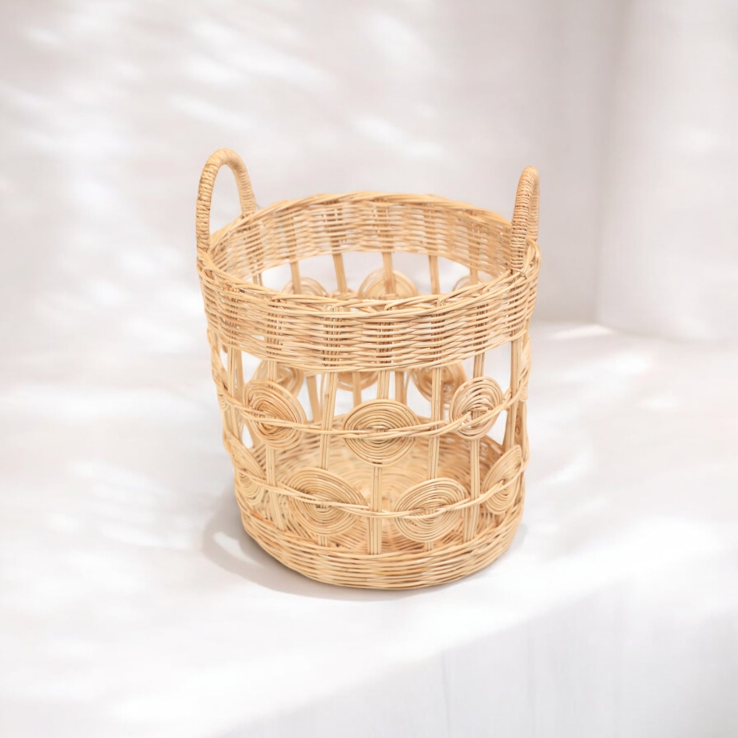 ラタンバスケット〈M/丸模様〉 | LOYLOY