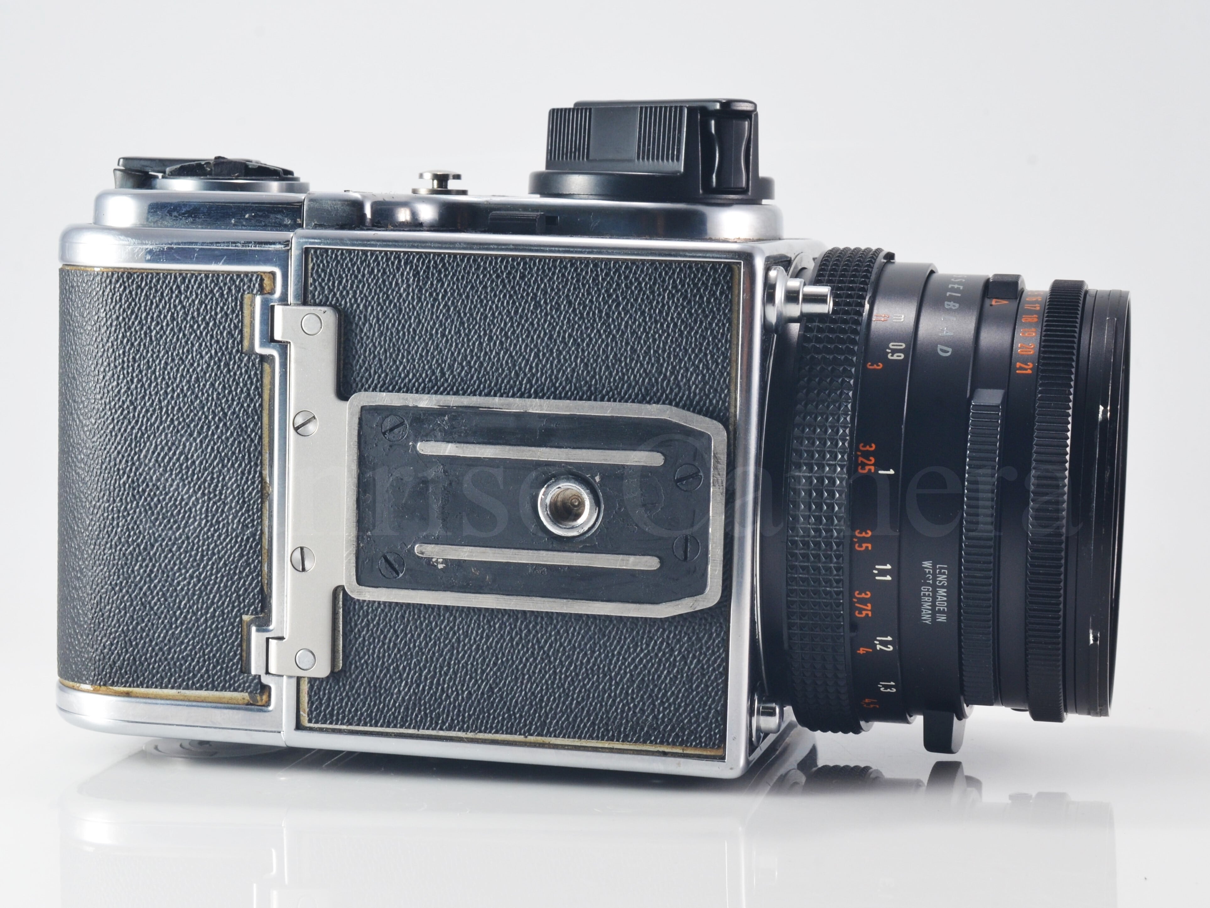 Hasselblad 503CX / Planar 80mm F2.8 CF 120 フィルムバック