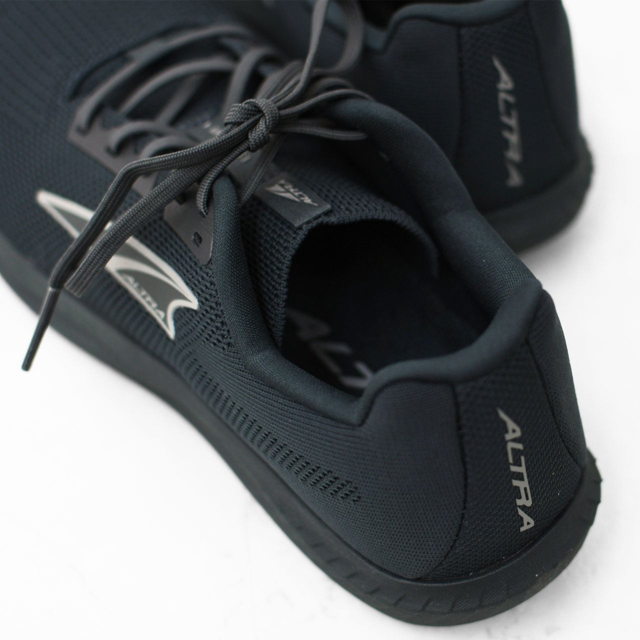 ALTRA [アルトラ] ESCALANTE 4 M [AL0A85NE] エスカランテ 4・クロス