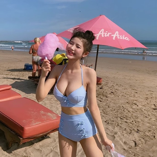 水着 ビキニ スイムウェア セパレート 紐 スリム タイト 細身 リボン 胸元 谷間 編み上げ セット 上下セット 2点セット ツーピース かわいい 大人可愛い カジュアル おしゃれ レトロ 存在感 ラブリー キュート ガーリー 個性的 ロリータ
 アクティブ 清楚 ひかえめ スポーティ ナチュラル 若見え 幼げ ストライプ 配色 バイカラー 10代 20代 レディース 女性用 女の子 夏 海 ビーチ プール リゾート 韓国系 モテ トレンド インスタ映え M L XL ブルー
 水色
 夏カラー