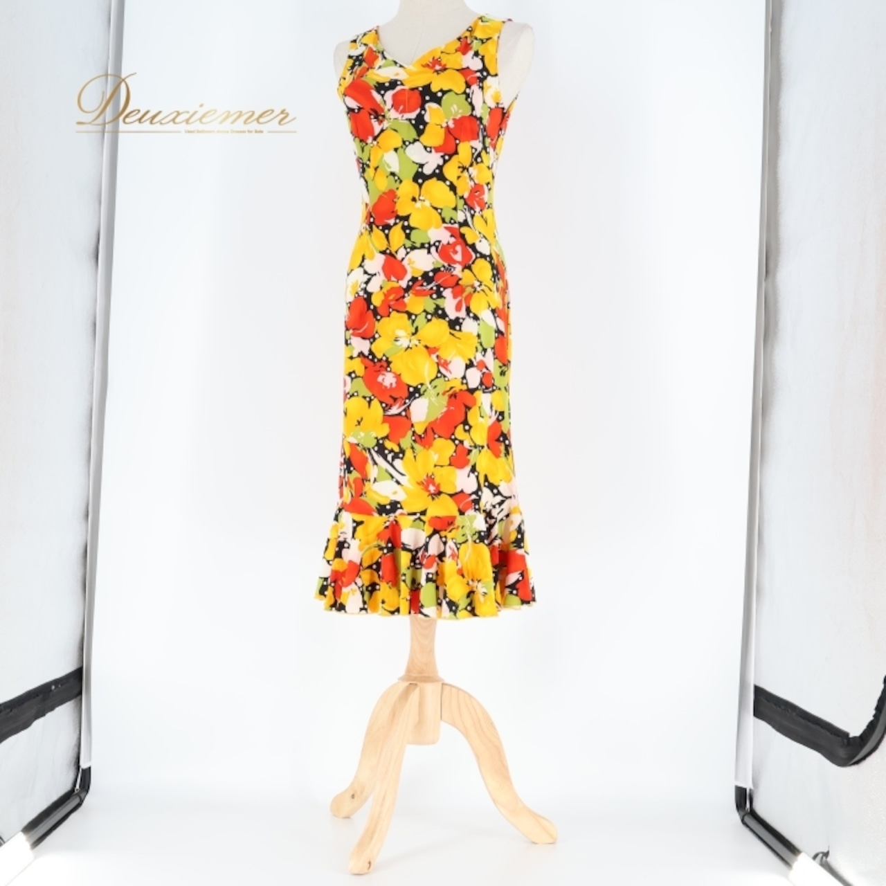 フラメンコ 衣装 ワンピース ドレス イエロー系 オレンジ系 レッド系 黄色 オレンジ 黒 ブラック 花柄 伸縮 ストレッチ 軽い パーティ 発表会 コスチューム おしゃれ レディース 女性用 フラワープリント