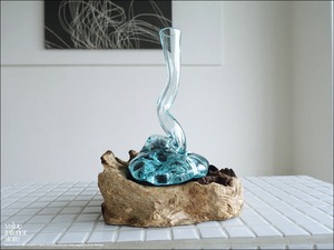 硝子フラワーベースTwis/02 花瓶 プリミティブガラスベース 手作り 一輪挿し 一点物 ハンドメイド 無垢材 自然な様