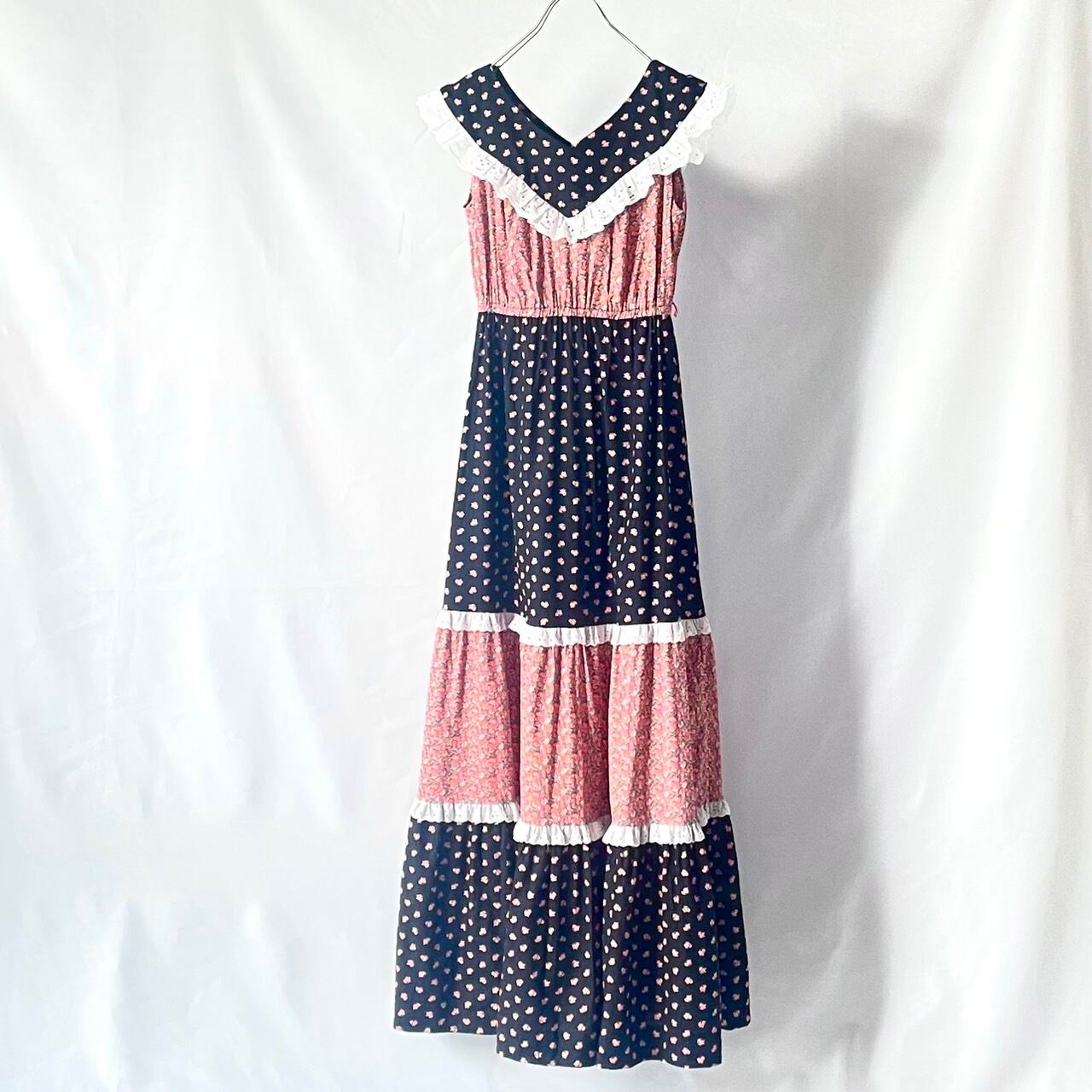 【70'S・Vintage】MAXI TIERED ONE-PIECE 70'S・Vintage】MAXI TIERED ONE-PIECE