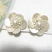 JAPAN  天然貝を使った花型イヤリング　ヴィンテージクリップイヤリングのセール通販 10540E