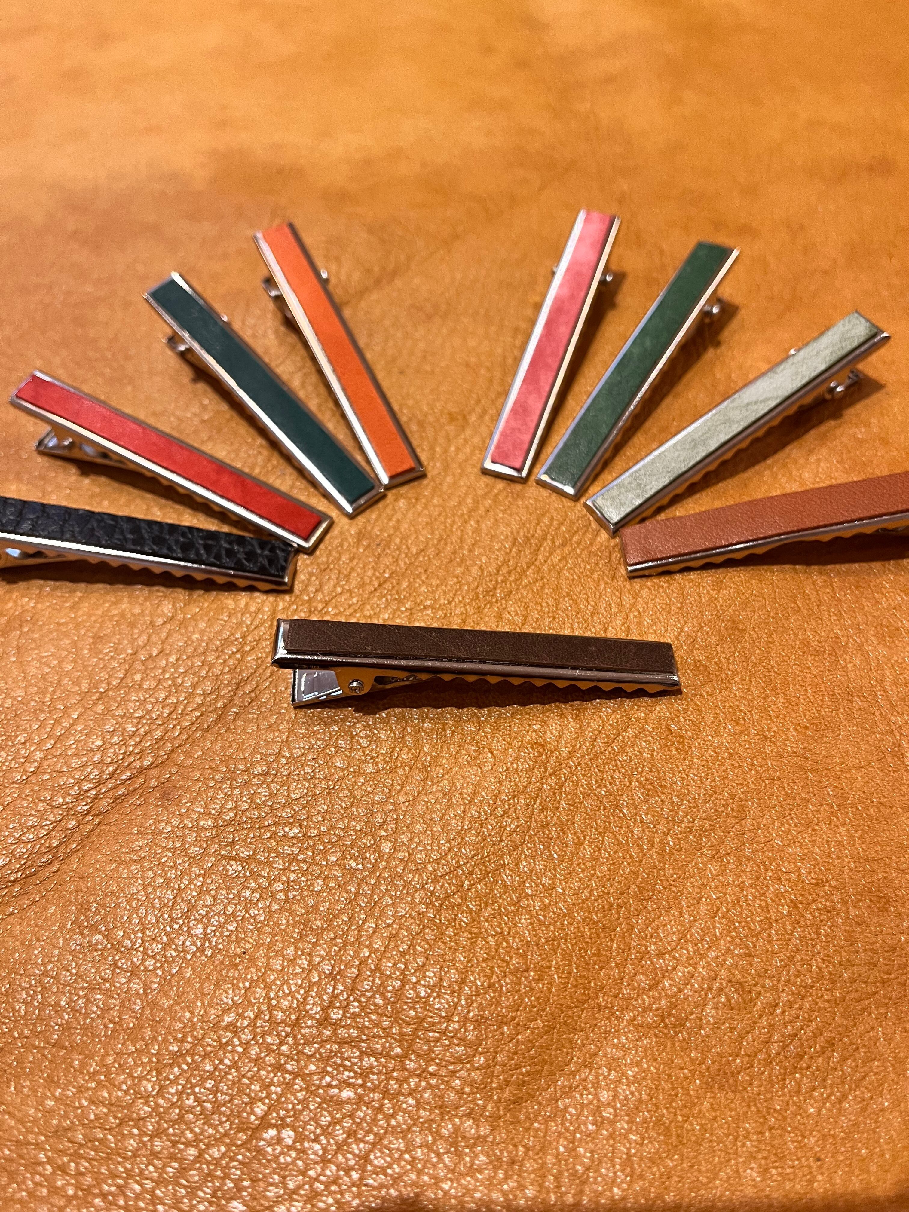 ネクタイピンにもなるヘアピン | canvas leather