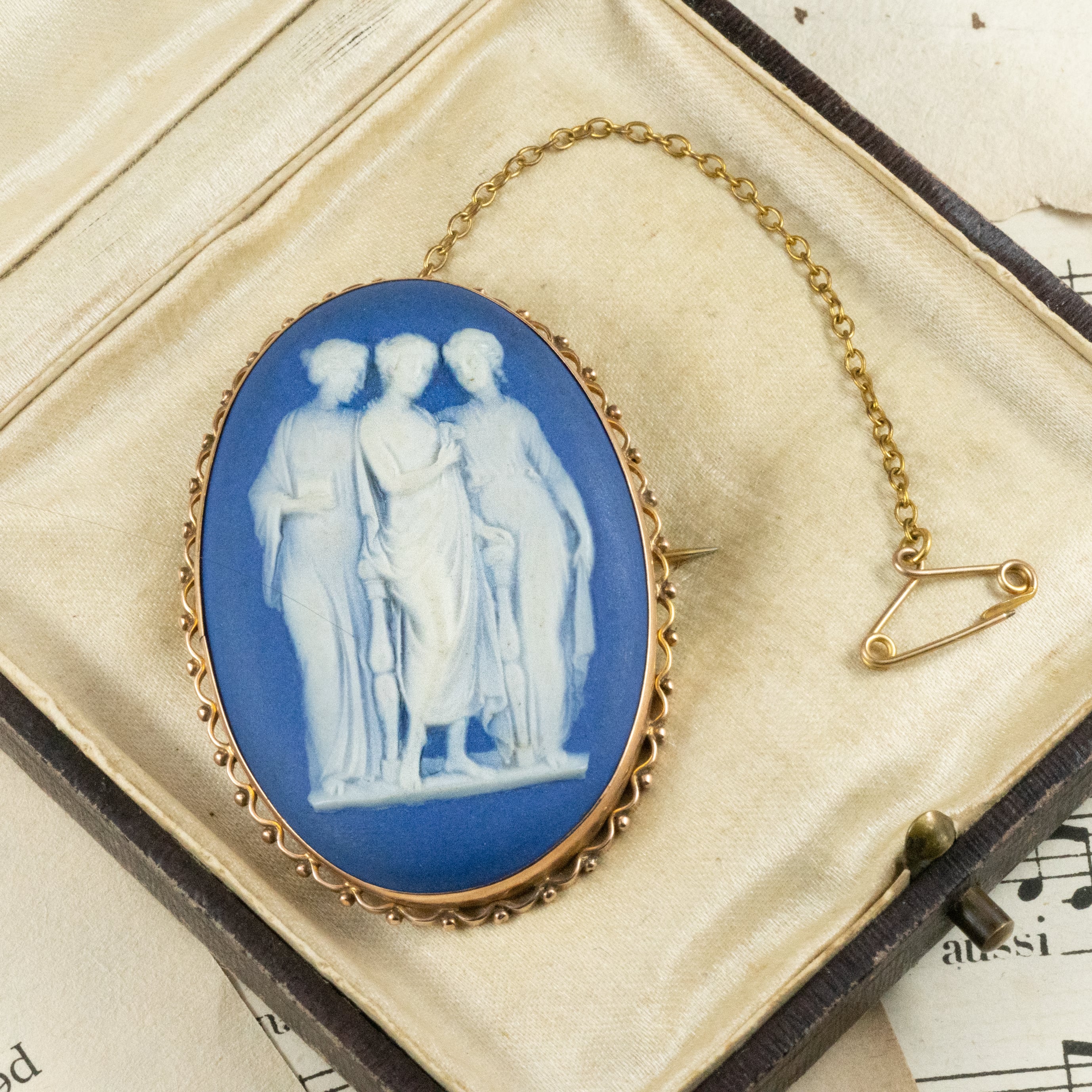 K9イギリス ウエッジウッド wedgwood ヴィンテージ カメオ ブローチ