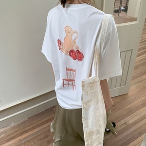 round neck short sleeve t shirt with artistic print