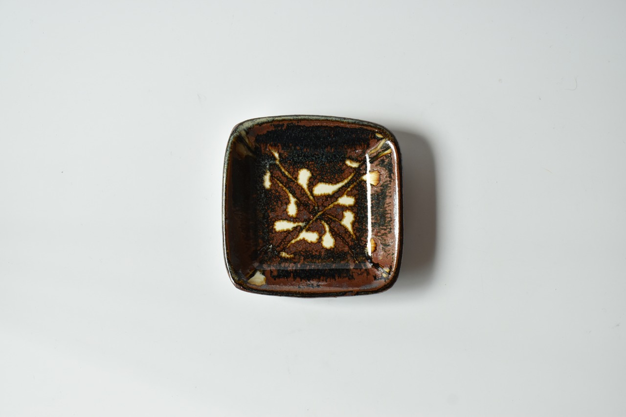 小代焼ふもと窯 / 井上尚之 : 正角鉢 (小) スリップウェア ⑥