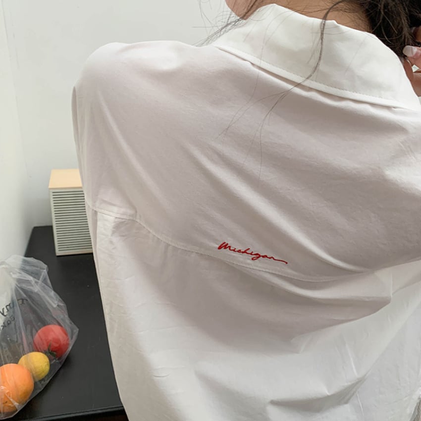 back-embroidered long-sleeve shirt　J00461