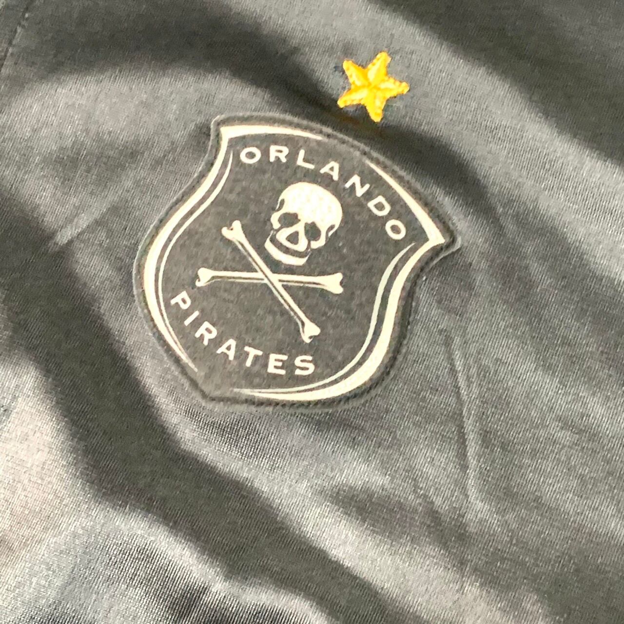 adidas × ORLANDO PIRATES コラボジャージ上下＋Ｔシャツ 美品】adidas orlando pirates パイレーツ ジャージ | zoomies
