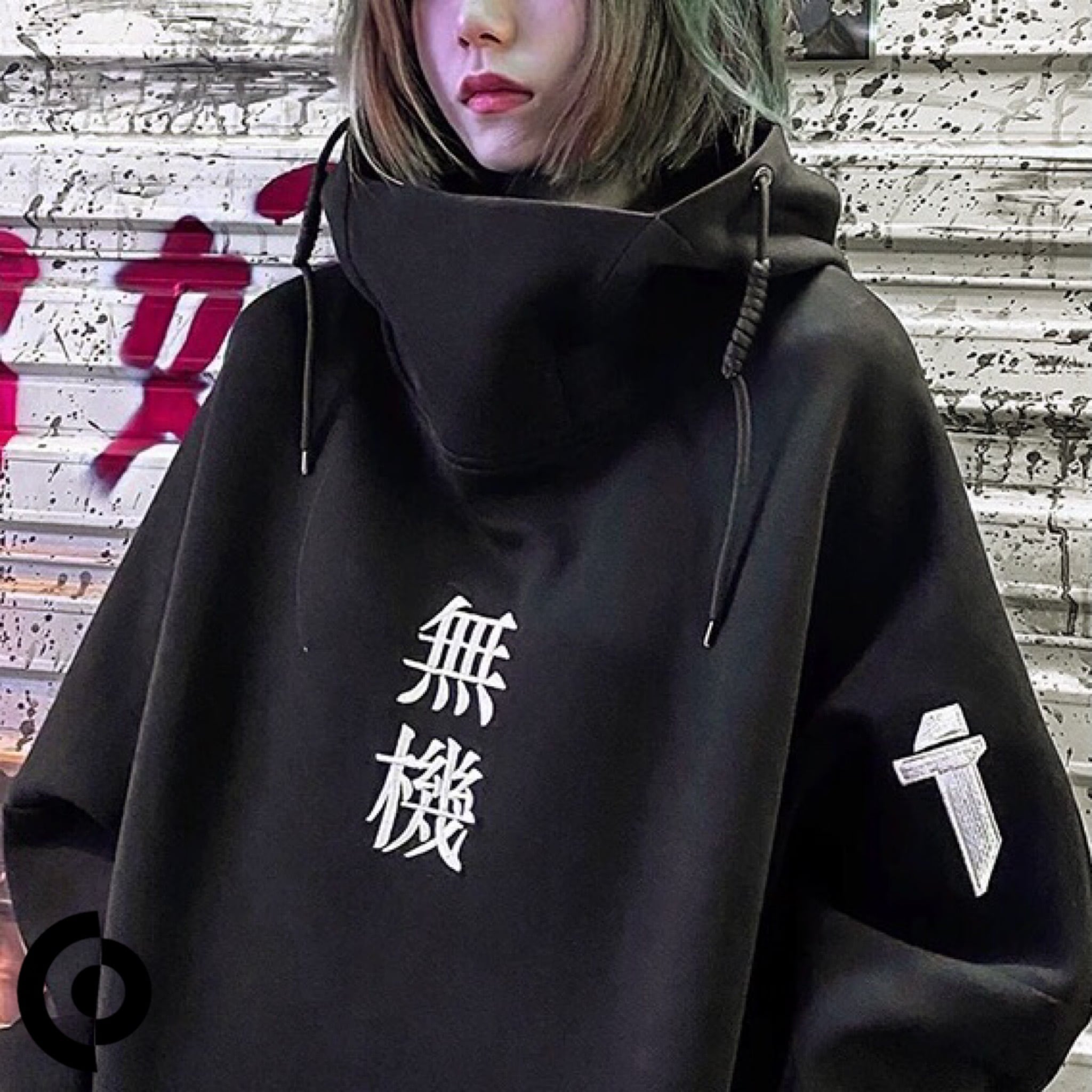 漢字刺繍 ハイネック サイバーパンク パーカー スウェット トレーナー フード 黒 ドロップショルダー オーバーサイズ トップス メンズ レディース M L Xl 程度 原宿 ストリート Kpop お洒落 新品 秋物 冬物