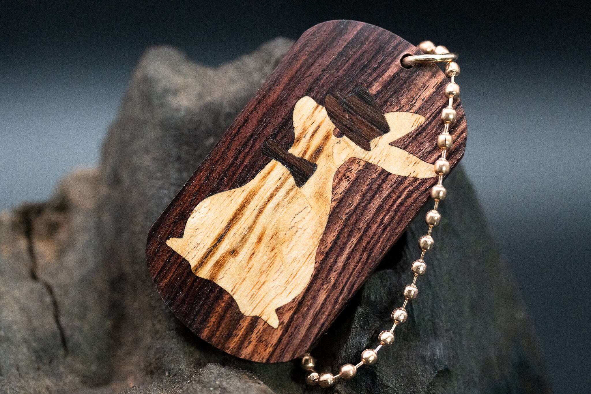 【王室御用達 】キングウッド ドッグタグ 象嵌 三月ウサギ