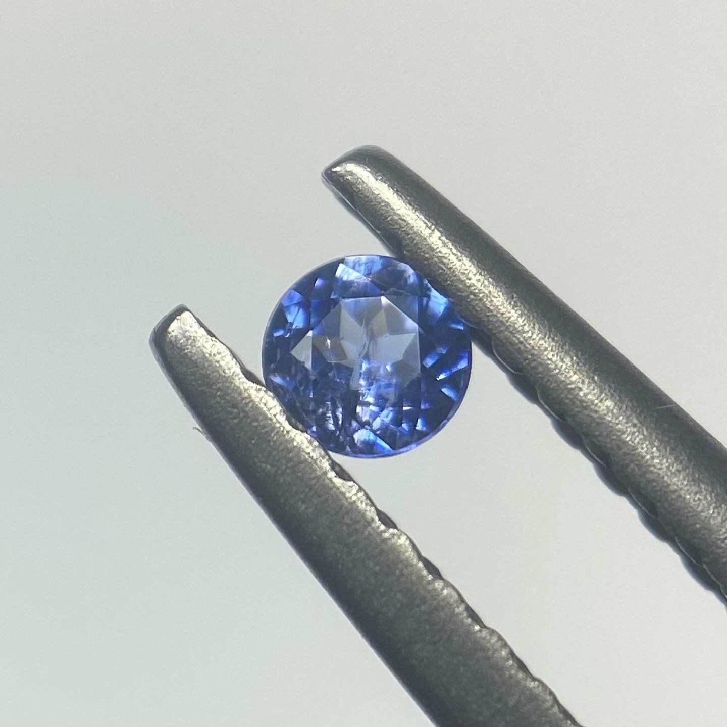 澄み渡る美しいブルー ベニトアイト2