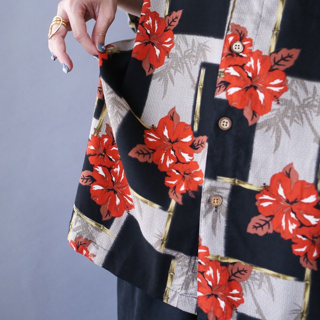 flower art pattern over silhouette h/s shirt