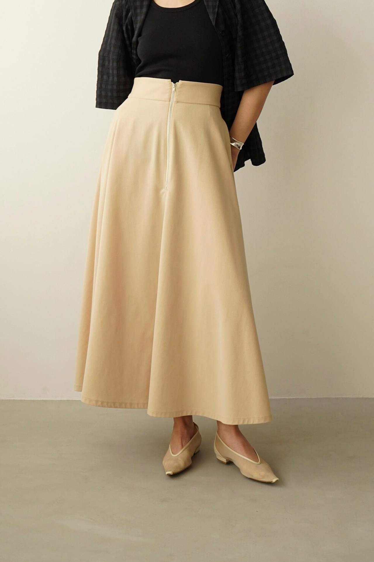 CLANE クラネ　W FACE FRONT ZIP FLARE SKIRT ベージュ