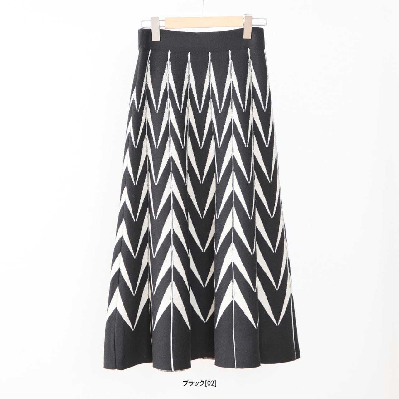 新作][TRUBE]ジオメトリックパターンニットスカート ロングスカート