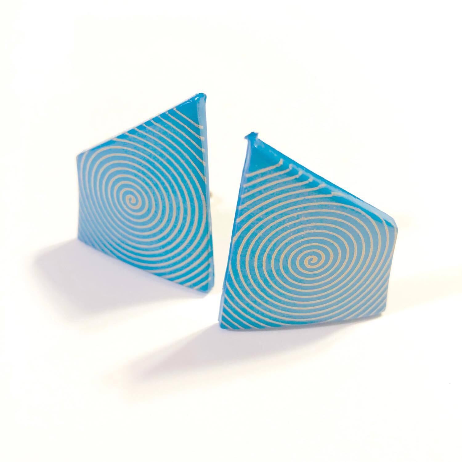 〈再入荷〉ドイツヴィンテージイヤリング 渦巻き台形