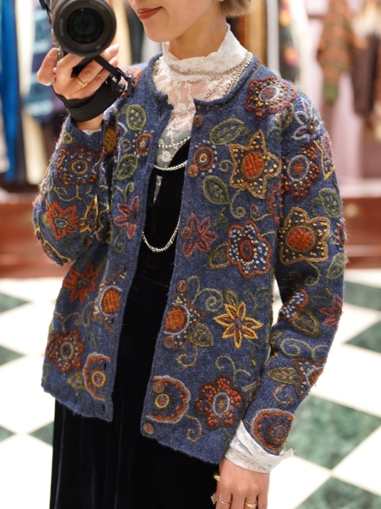 Vintage ”Botanical Knit Cardigan“