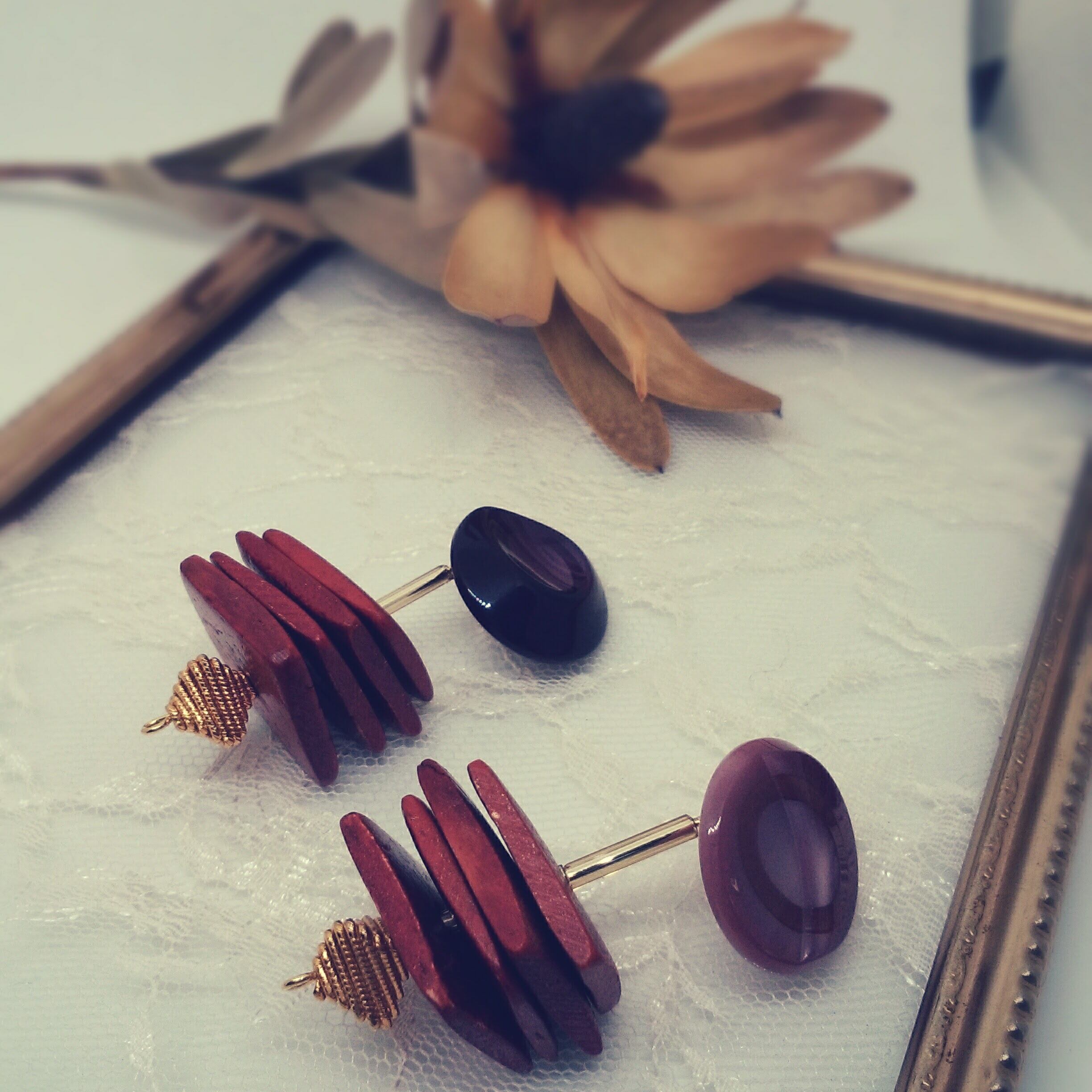 【SALE】まるとしかく個性的ピアスorイヤリング(vintage button・vintage part)