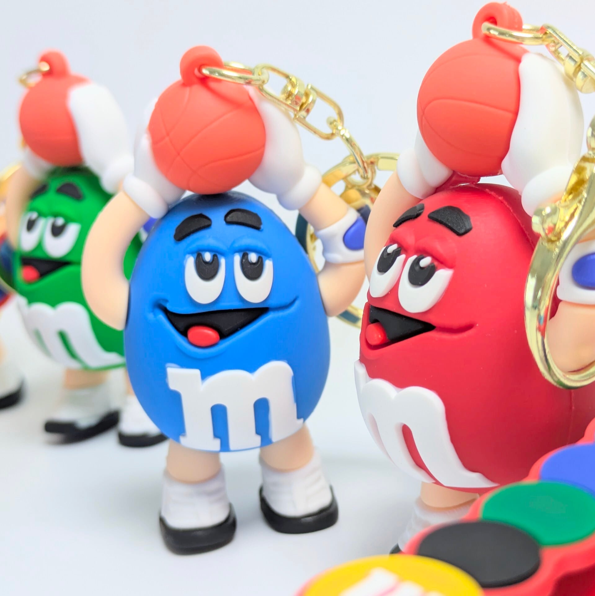 【 m&m's  ( エムアンドエムズ )  】3D Rubber KeyHolder / 3Dラバーキーホルダー バスケットボール / RED〚アメリカン雑貨 アメトイ〛
