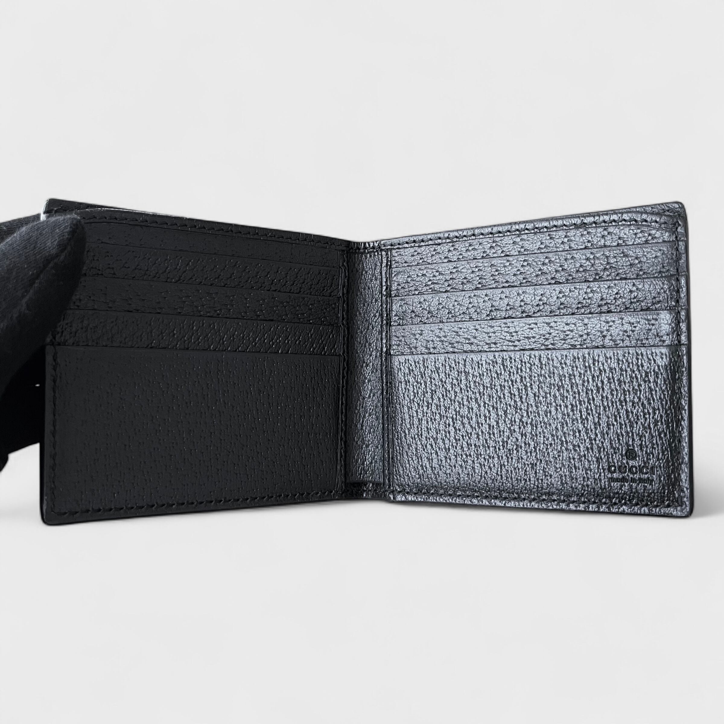 GUCCI グッチ ビー&スター 二つ折り財布 ブラック ゴールド | BRAND