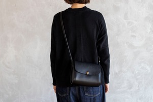 オコシ ショルダーバッグ　M