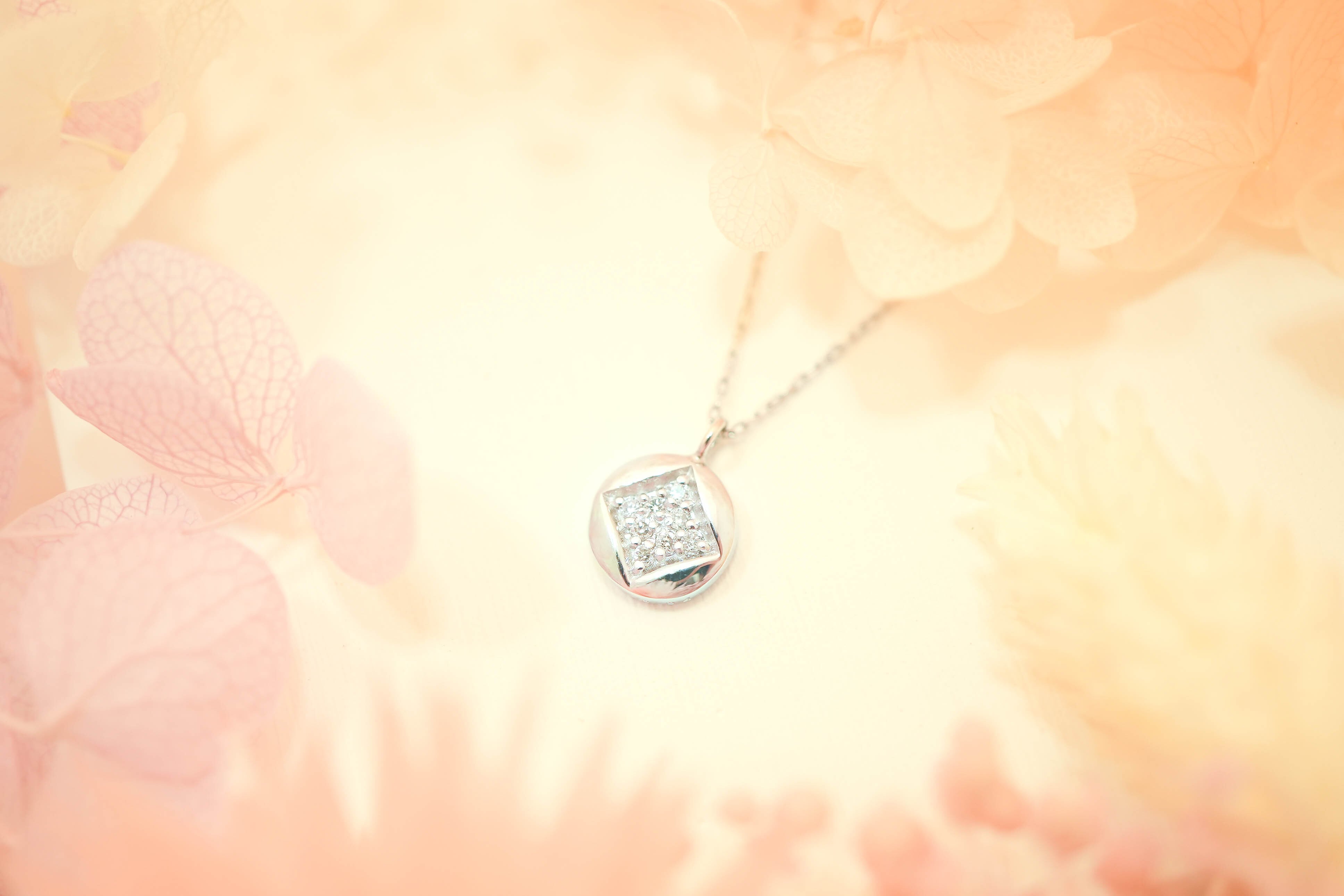 タンザナイト　ネックレス　トップ　k18wg K18WG タンザナイト0.15ct ネックレス | Colore