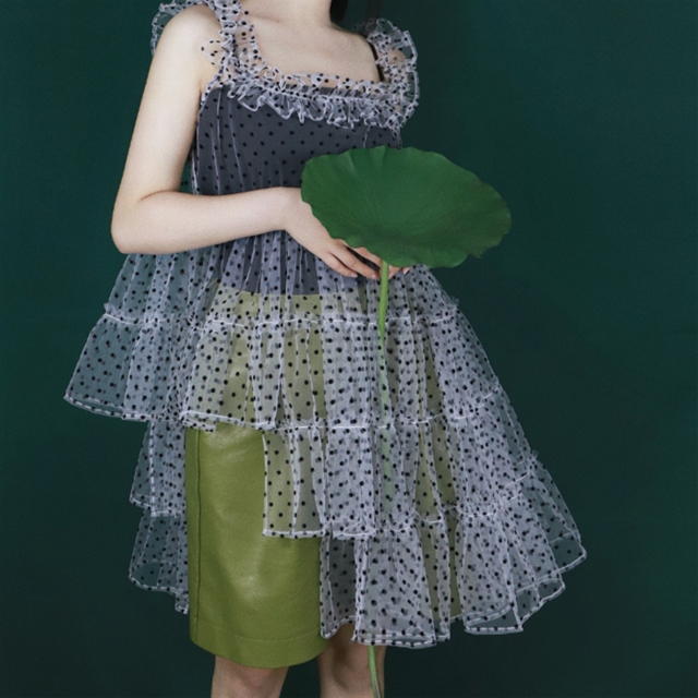 【Tea Tree】フェイクレザーハーフ丈パンツ　10394