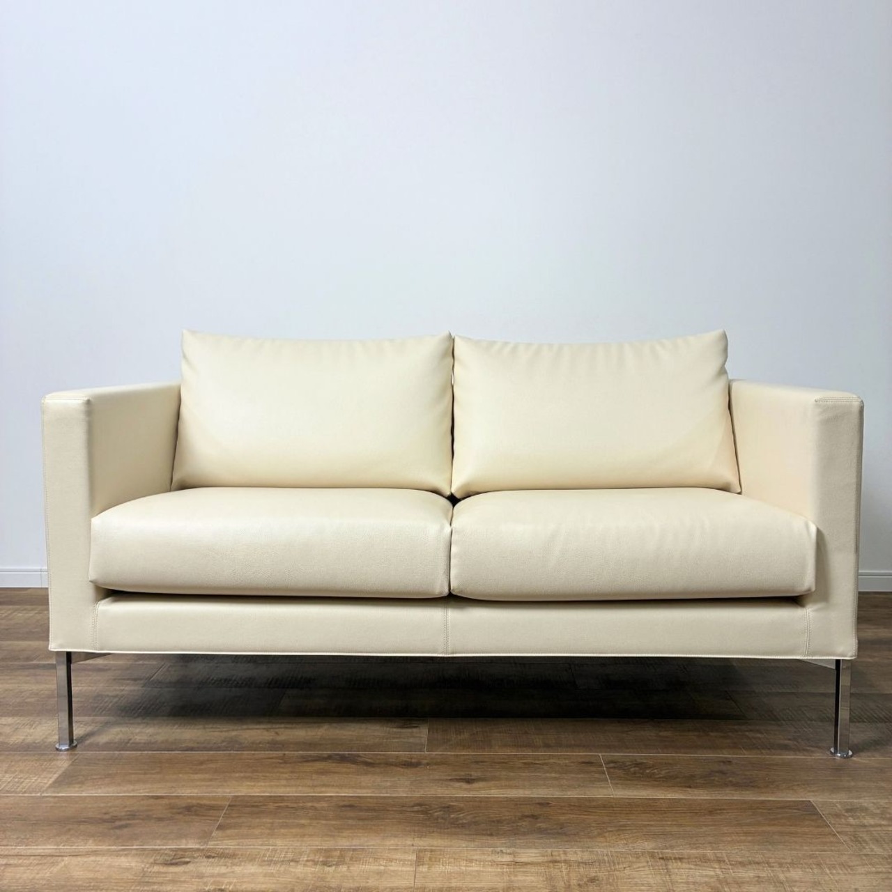 Cassina ixc.カッシーナ・イクスシー Box small sofa 2P WHITE ボックス スモールソファ 2人掛け ホワイト 革製 モダン【中古】【300サイズ】