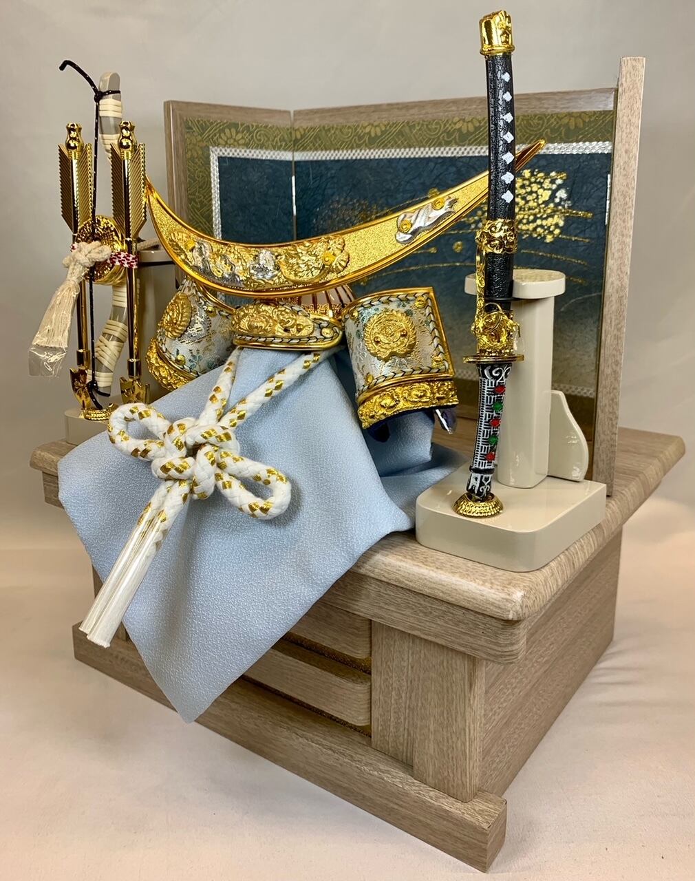 伊達政宗之兜　LED付屏風青空 楽天市場】伊達政宗 兜の通販 伊達政宗之兜 LED付屏風青空