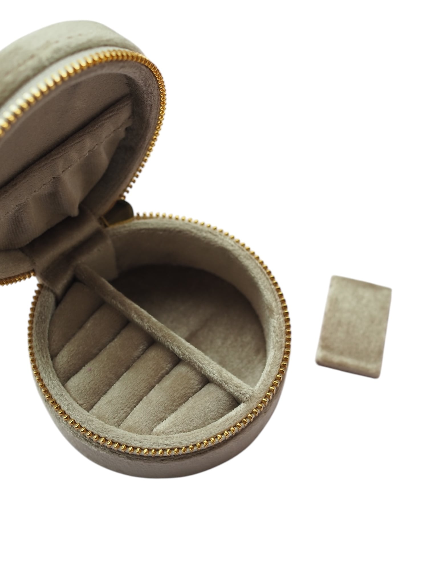 約14日間発送/543万再生突破！ SNSで話題沸騰！【Swan Jewelry Box