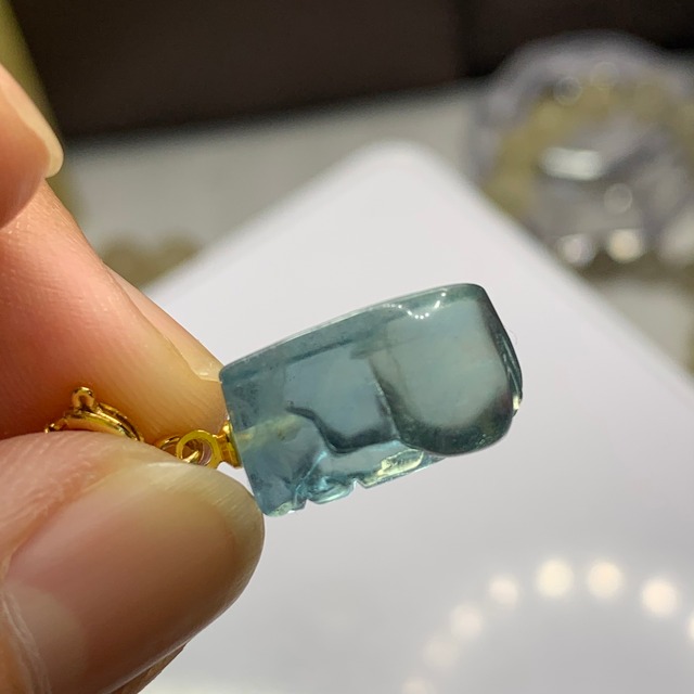 8.チャーム貔貅✩ブルー系フローライトビーズ